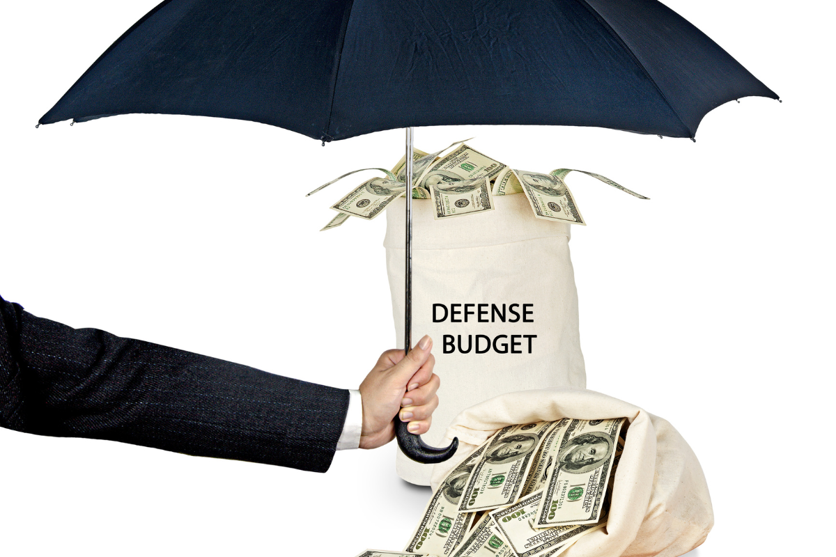 Putin Open to Discuss Defense Budget Cuts with the U.S.